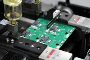 SMT技术原理与工艺解析