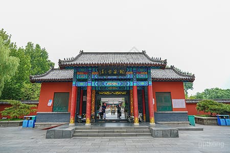 芙蓉泉：济南隐秘的自然奇观与历史文化之旅