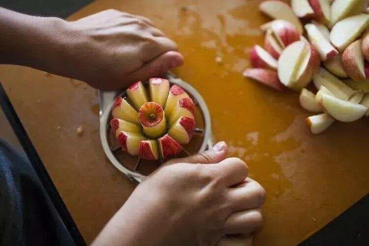 饮食指南：苹果是酸性的吗？苹果能够治疗胃酸反流吗？