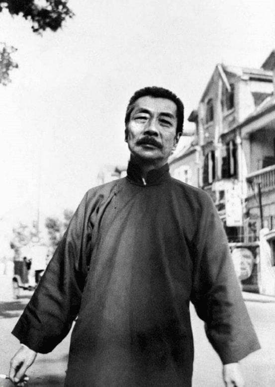 鲁迅不喜中医的背后：年少被“名医”忽悠，亲眼看着父亲痛苦死去
