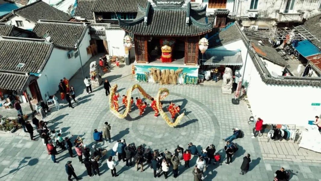 三林老街里，舞龙文化代代相传