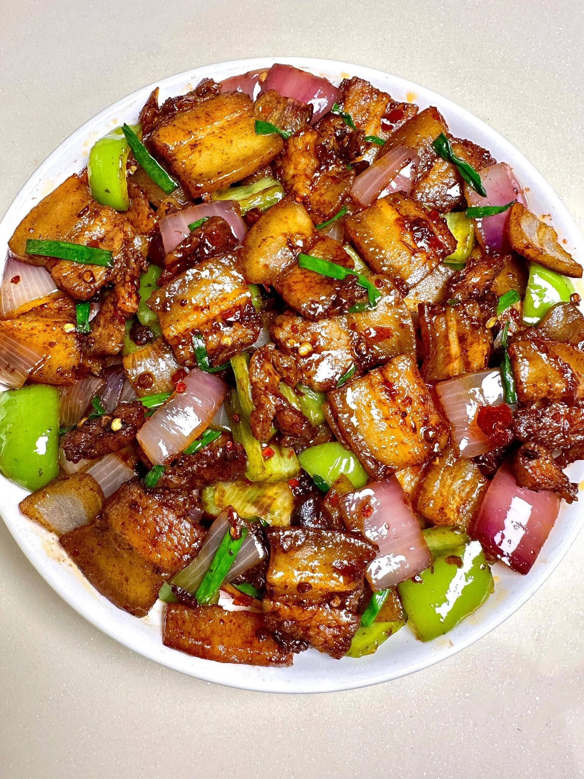回锅肉的魅力：从选材到烹饪的艺术