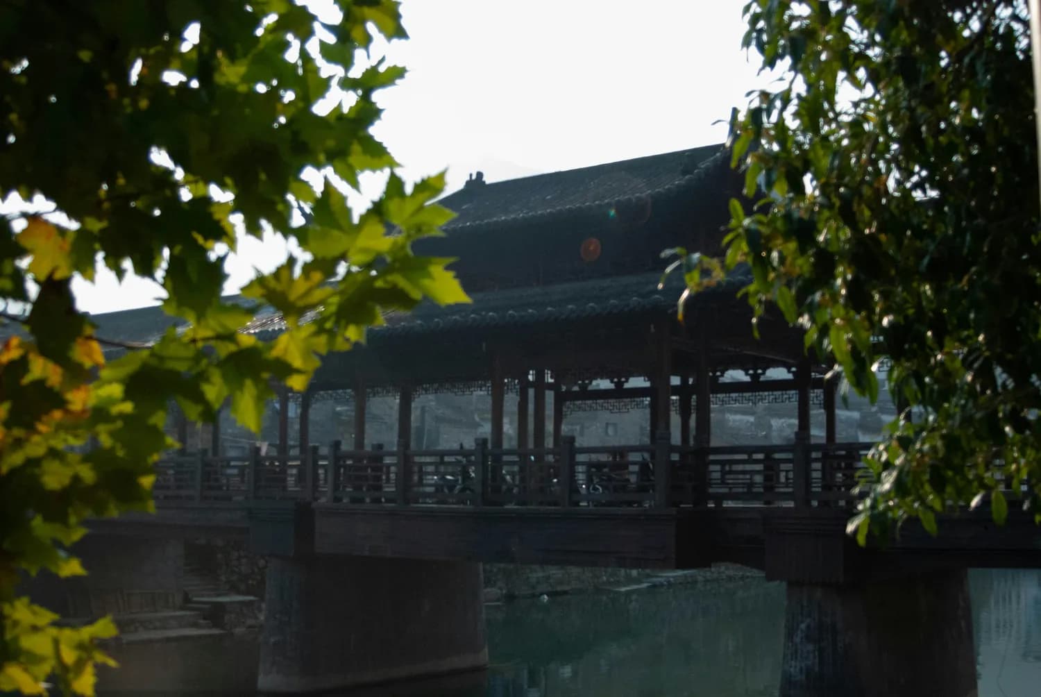 宋江浔阳楼题反诗：一个英雄的矛盾与挣扎