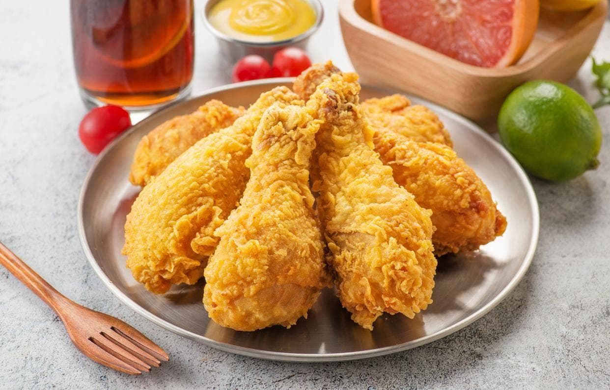 炸鸡腿用淀粉还是面粉？教你正确做法，鸡腿香酥脆，比买的好吃