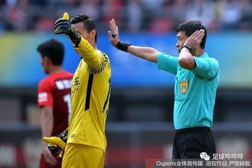 中超视频裁判VAR：足球真需要“机器裁判”吗？