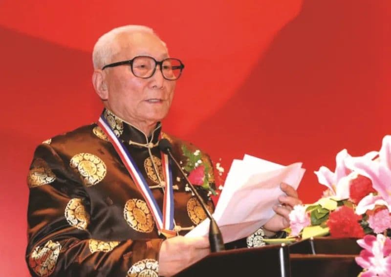 学院派与经验派相结合的典范国医大师颜正华