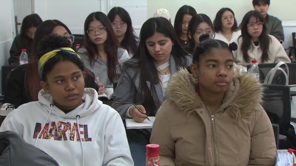 外国语大学为什么要成立中文学院？上外这样回答