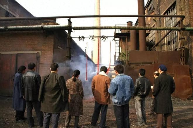 超越美国大萧条，90年代中国4500万国企职工下岗，怎么挺过来的？