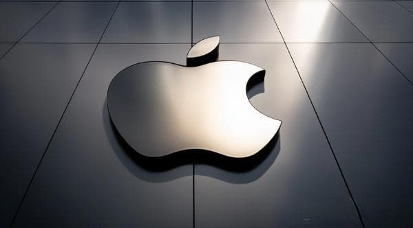 苹果宣布将开放 iPhone 的 NFC 芯片，允许第三方进行非接触式支付