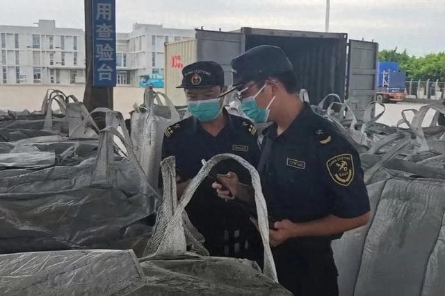 对“洋垃圾”进口说不！10.87吨废锂离子电池黑粉被退