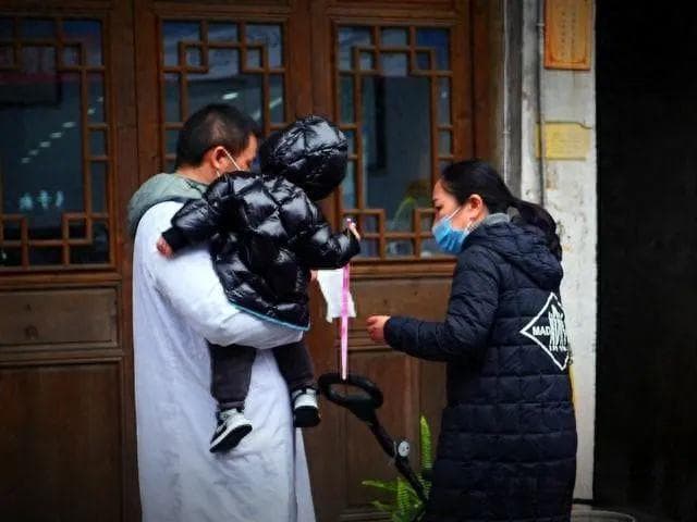 大年三十或初一老人突然去世，如何办丧事？有什么说法？看完懂了