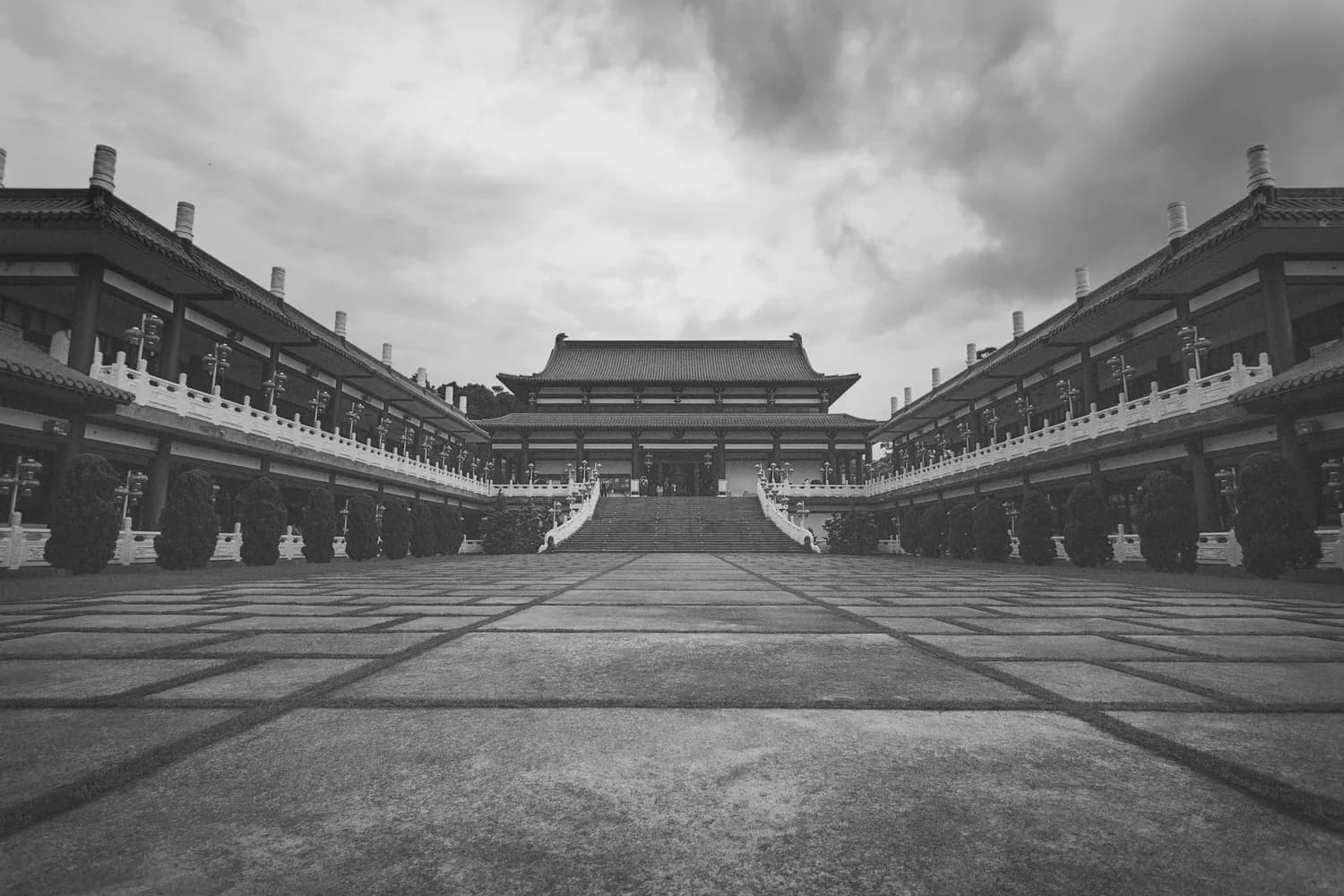 从王阳明到稻盛和夫：阳明心学在企业领导力中的传承与创新