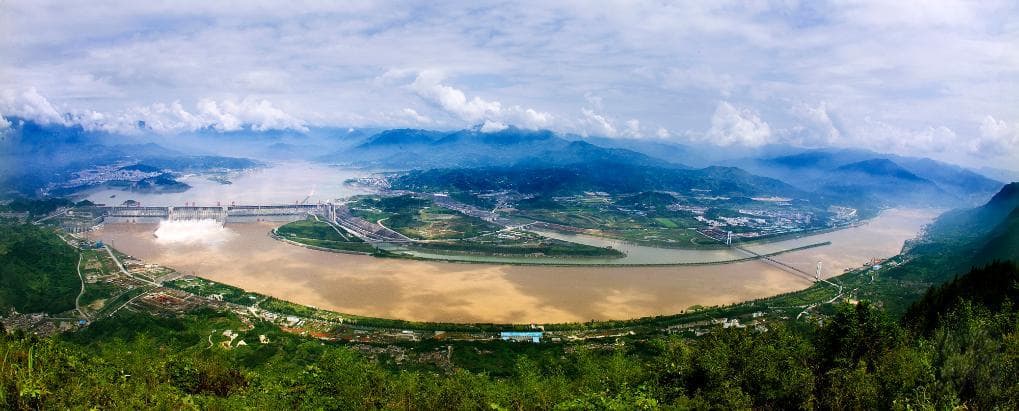 三峡工程开工建设30年：防洪、发电、航运等综合效益显著