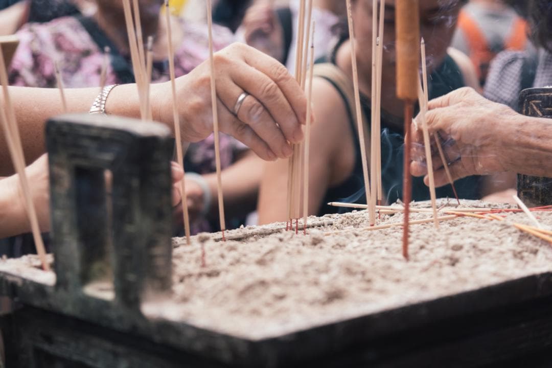 为什么年轻人热衷于“玄学”？这个心理学答案真没想到