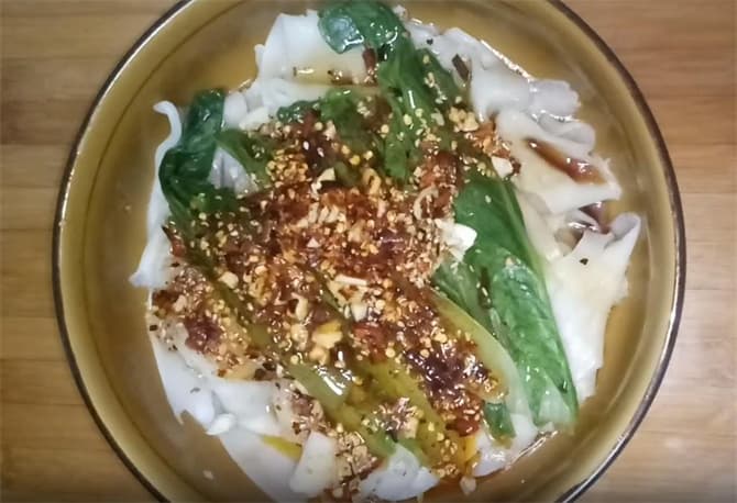 油泼裤带面，只要注意这两点，你也能把面抻的很长，还不会扯断
