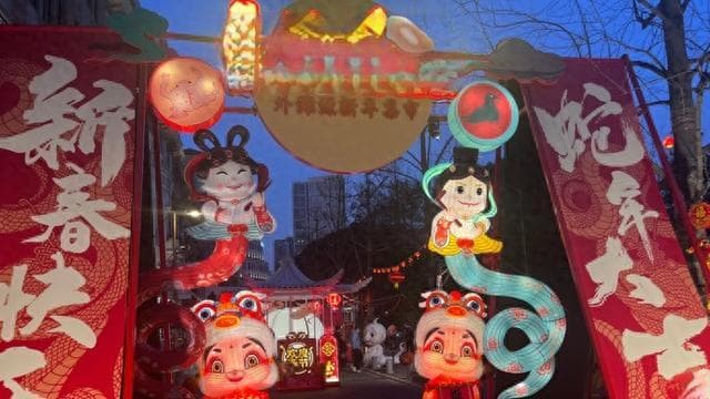 文化迎新｜蛇年春节上海街头有好“巳”发生，这些文化市集年味满满