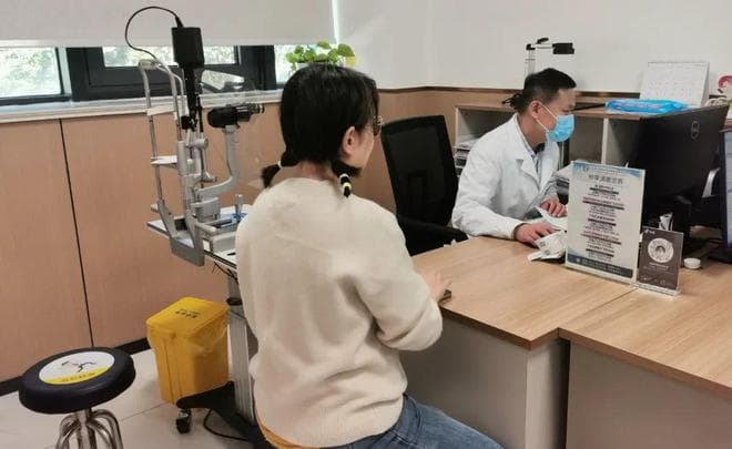 近视手术后看近不清楚？真相是这样的…