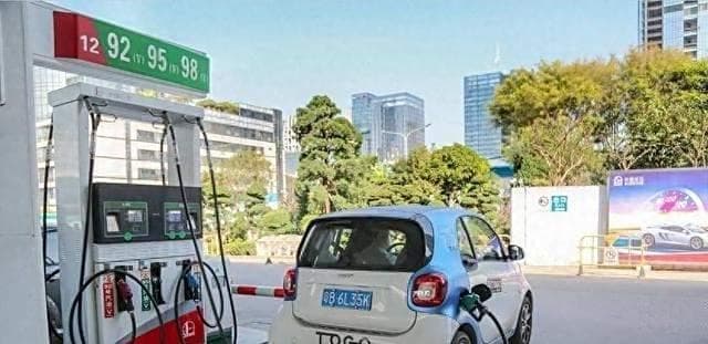 加油时的疑惑：92号还是95号？揭开汽油标号的神秘面纱