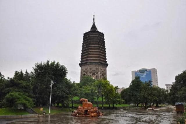 辽阳美食全攻略：从烧鸡到麻辣拌，品味这座历史文化名城的独特风味