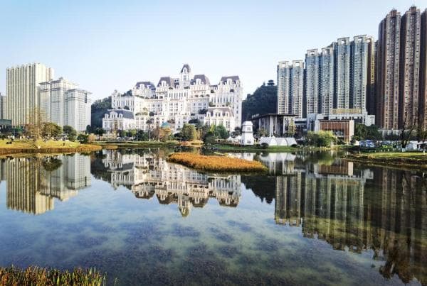 人口近40万，超大社区治理咋办