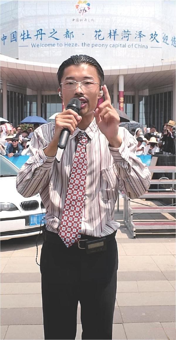 郭有才爆红背后：是资本选中了他，还是草根励志共鸣了你