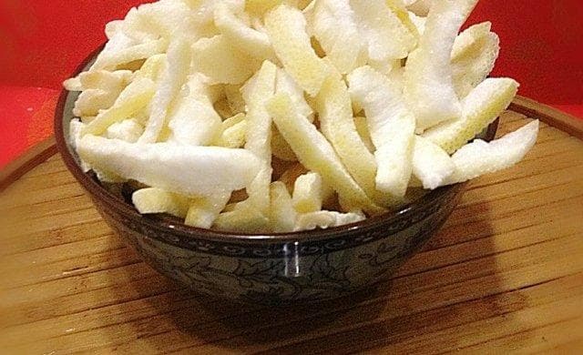 柚子皮糖：传统美食的制作方法与功效