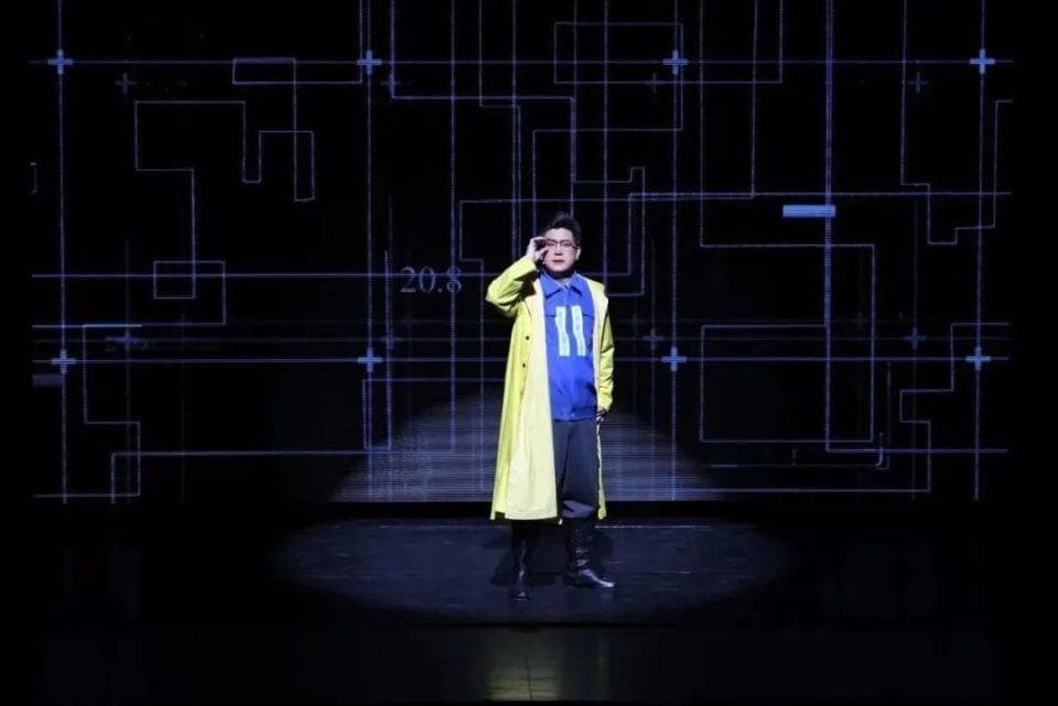 现代京剧《弄潮》：现代工业与传统艺术的碰撞和升华