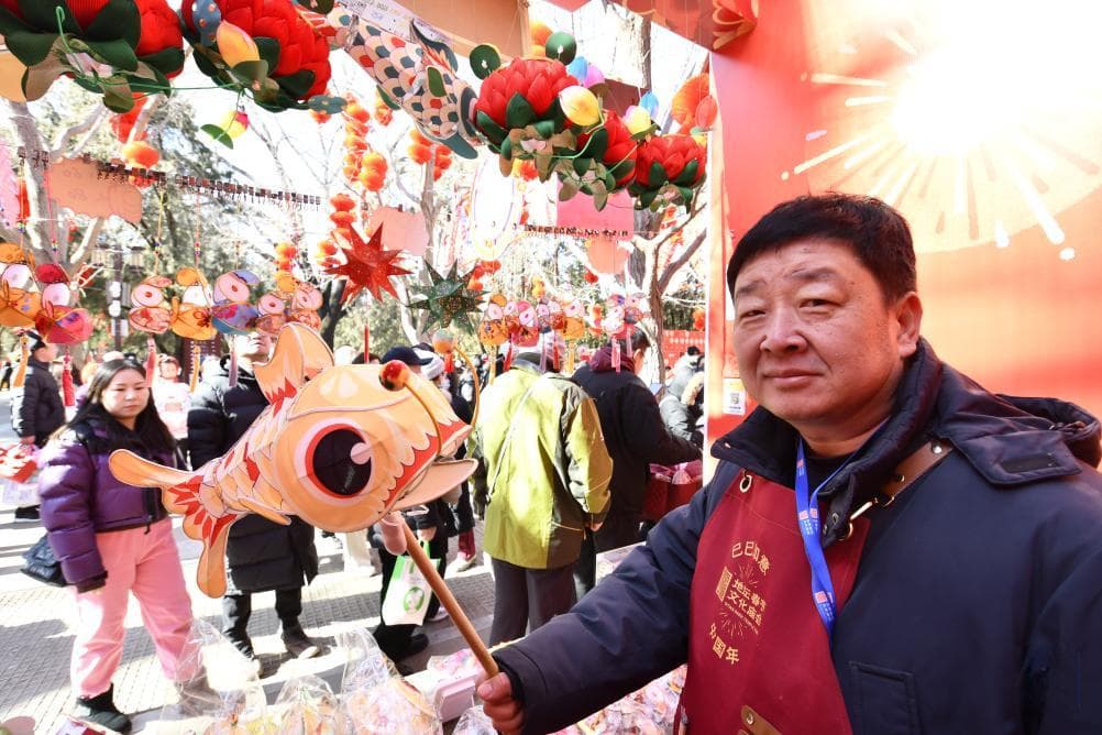 马海捷：匠心传承花灯技艺