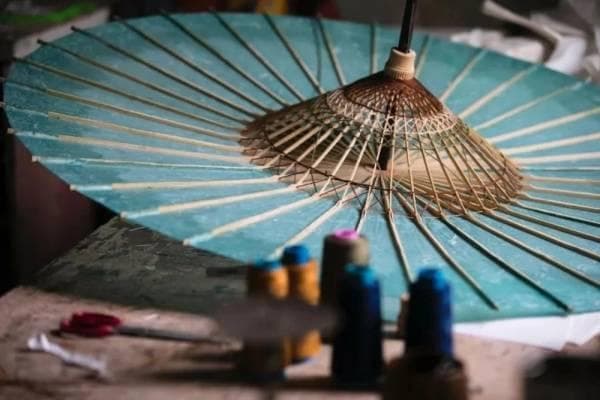 古代雨伞是谁发明的？