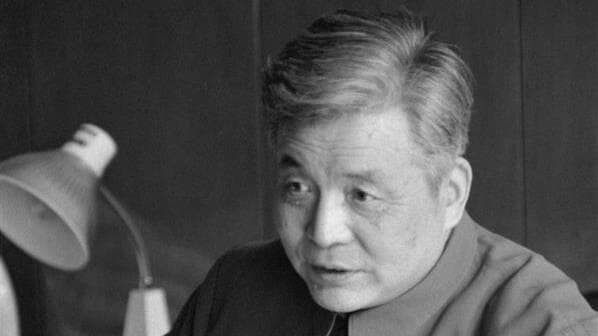 从0到1的创新！邓稼先隐姓埋名28年创造“两弹一星”人间奇迹