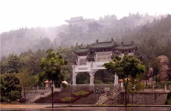 徐州云龙山：历史与自然交织的灵山秀水