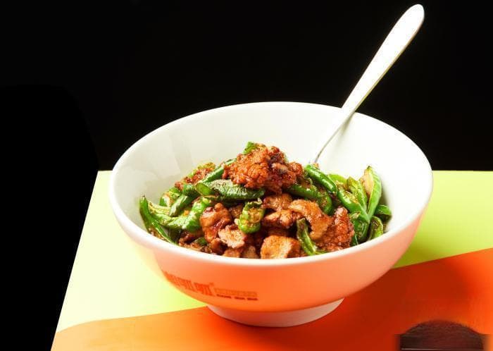 湘菜在新疆何以飘“湘”？