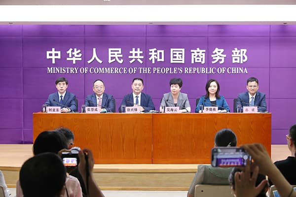 商务部：汽车报废更新补贴申请达11.3万份，让真金白银优惠尽快到达消费者手中
