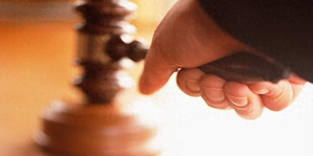 夫妻进行试管婴儿手术后向院方索要冷冻胚胎遭拒，胚胎处理权究竟属于谁？