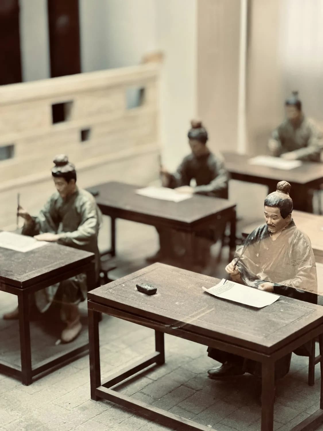 元日试笔话虚岁：从宫廷仪式到民间传统