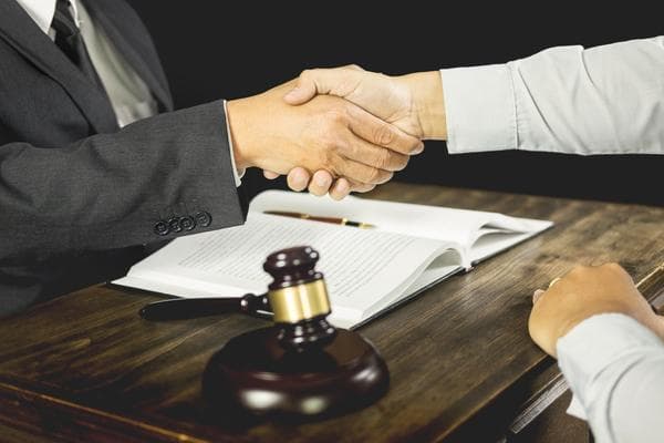 夫妻共同债务：梦中的困扰与现实生活的反思
