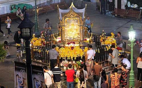 曼谷四面佛：拜祭指南、交通信息与实用贴士