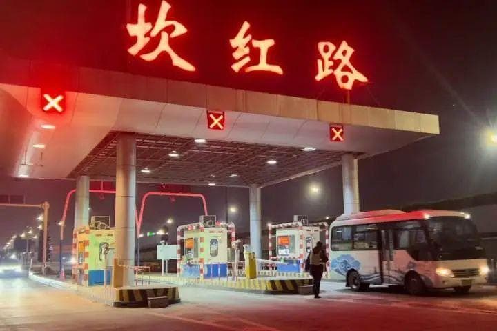 收费调整！杭州不少出租车司机进出机场松了口气