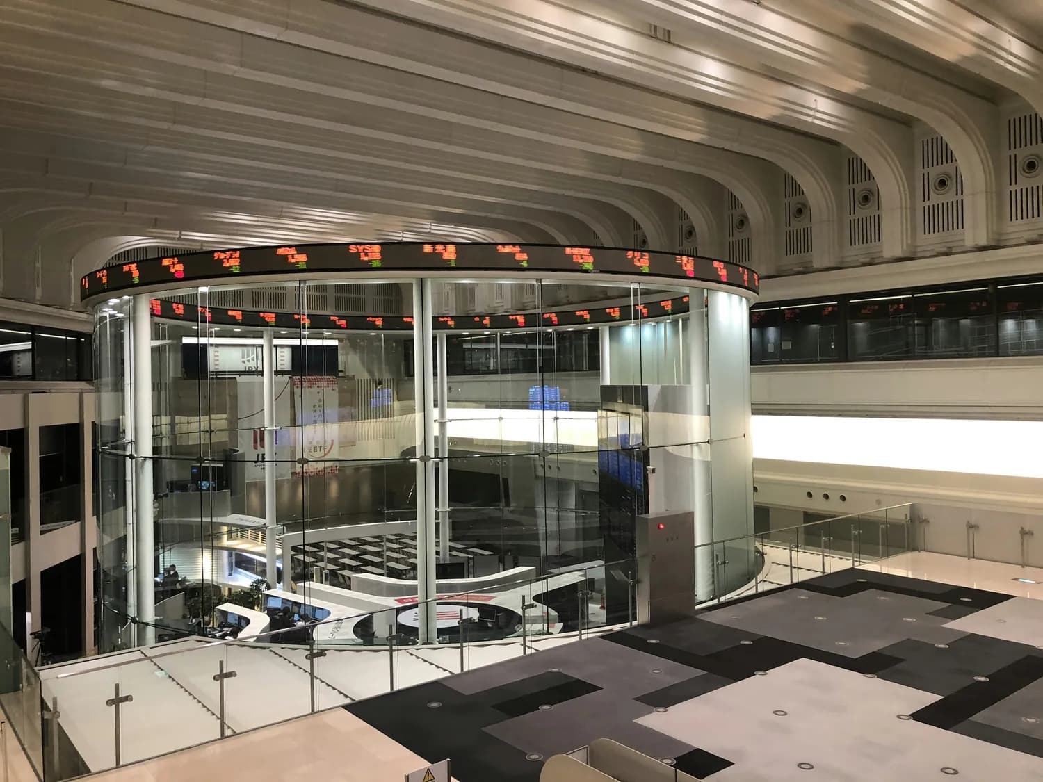 上交所延长交易申报时间，助力提升市场流动性