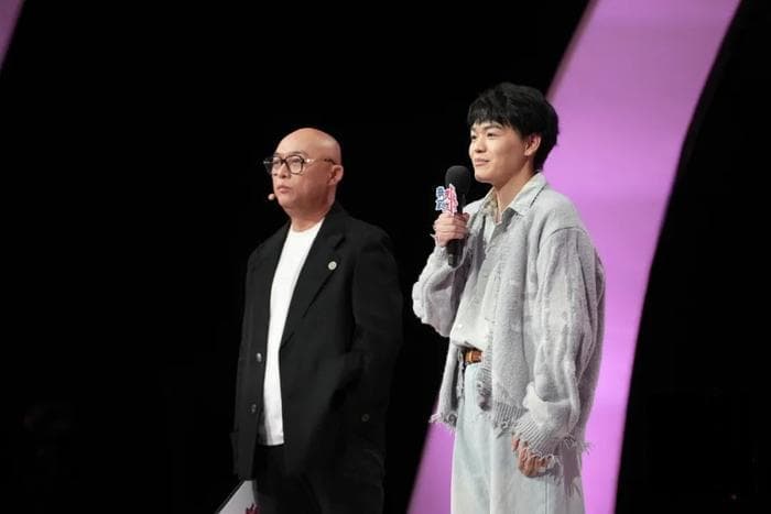 拒绝“恋爱脑”式无条件，爱是双向奔赴的有条件