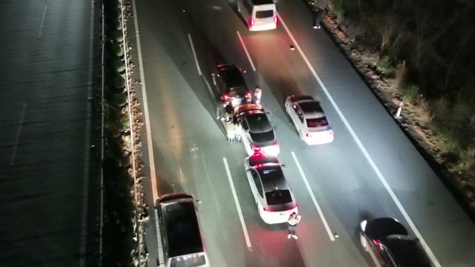 2025春运进行时：湖南高速交警启用无人机远程喊话，助力事故快撤