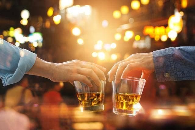 壹邦健康知识：醉酒后9大解酒食物，可以对症开吃!