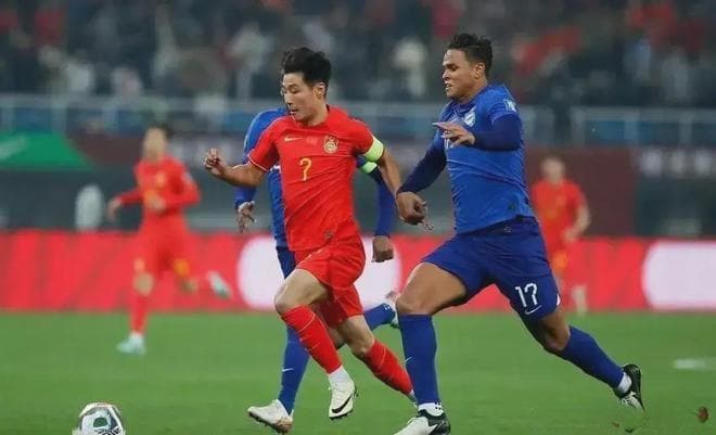 韦世豪才是国足大胜的关键？是他激活国足进攻，让武磊生龙活虎！