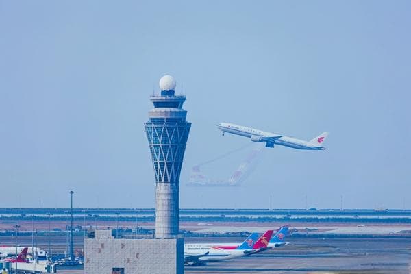 深圳空管多措并举护航春运 50317架次航班起降量创新高