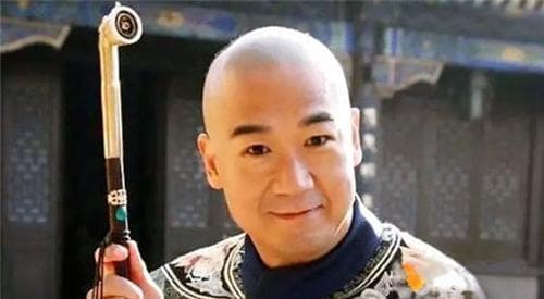 纪晓岚“日御数女、抽烟嗜肉”，凭啥能活到82岁高龄？靠2大法宝