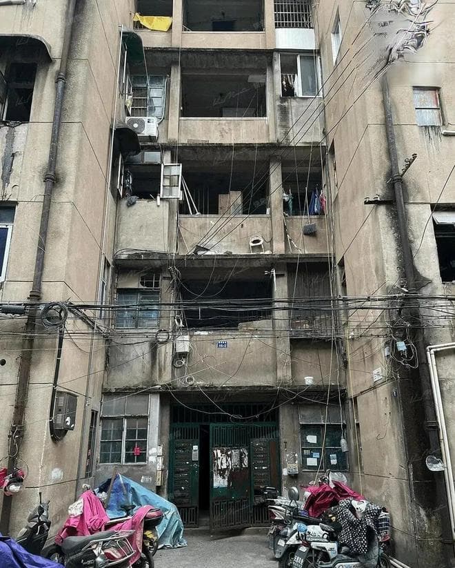 2025老旧预制板楼“全部拆”？住建部新规落地，4种补偿方式