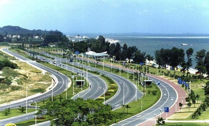 厦门北站出发，环岛路自驾游打卡曾厝垵