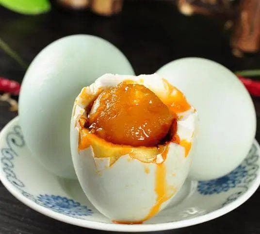 咸鸭蛋的15种吃法，解锁餐桌新风味，你试过几种？