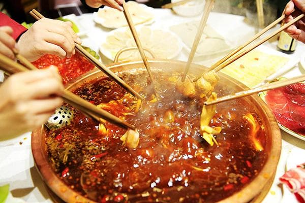 火锅：烧开汤来涮美食