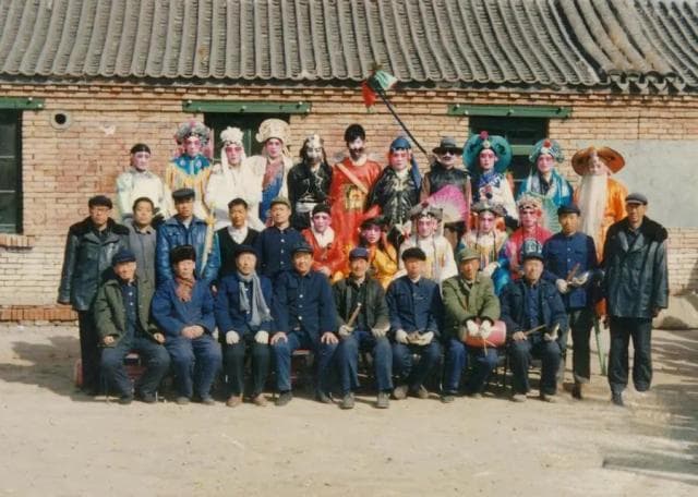 【何以中国 运载千秋】老技艺有了新生机！这群年轻人“踩回”静安高跷……